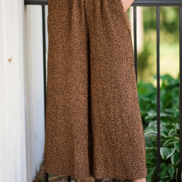 Filly Flair Leopard Print Pant NWT - L - Picture 3 of 4